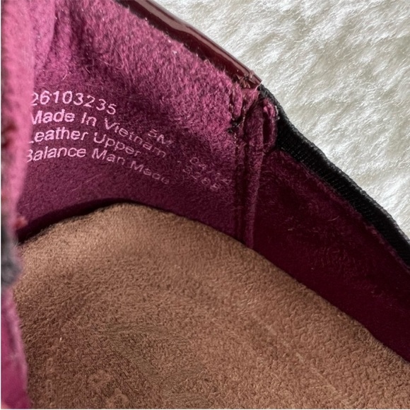 CLARKS Burgundy Leather Candra Glow Flats Size 5 - Picture 8 of 9